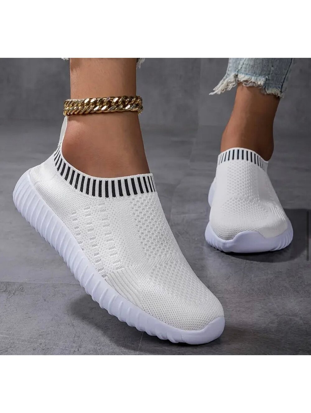 New - Retro Style Comfort Lightweight Walking Shoes - White - Size 8.5